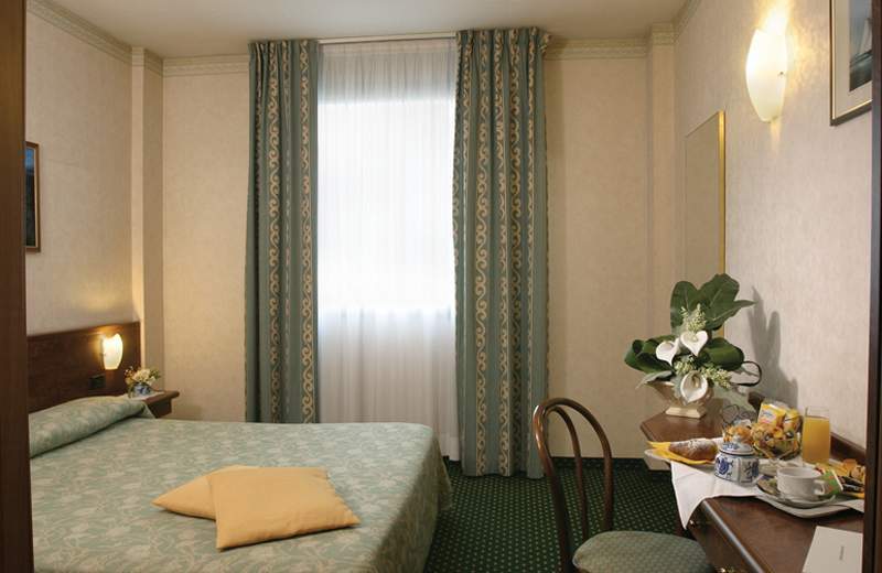 B&B Hotel Ferrara Luaran gambar